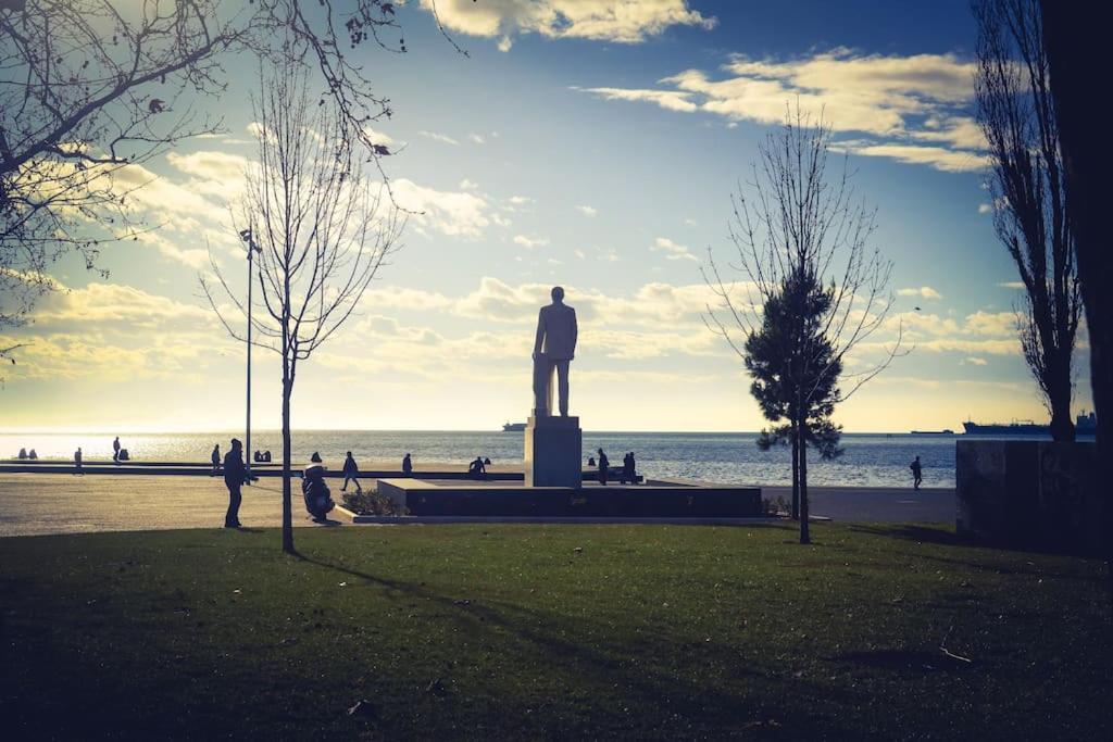 What A Wonderful Location To Seaside Thessaloniki
